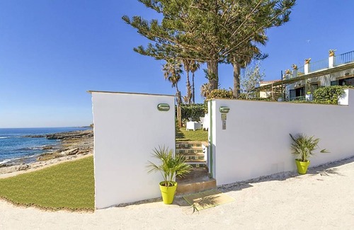 Fontane Bianche House | 186 m² House ∙ 6 bedrooms ∙ 12 guests