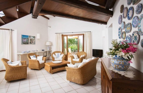 Mazzaforno Apartment | 190 m² Apartment ∙ 3 bedrooms ∙ 6 guests