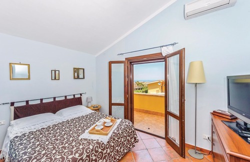 Torre Colonna-sperone House | 2 bedroom accommodation in Altavilla Milicia PA