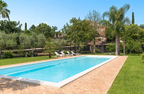 Aci Sant'Antonio Villa | 200 m² Villa ∙ 3 bedrooms ∙ 6 guests