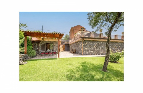 Aci Sant'Antonio Villa | 200 m² Villa ∙ 3 bedrooms ∙ 6 guests