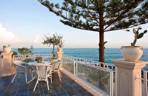 Fontane Bianche Villa | 200 m² Villa ∙ 7 bedrooms ∙ 13 guests