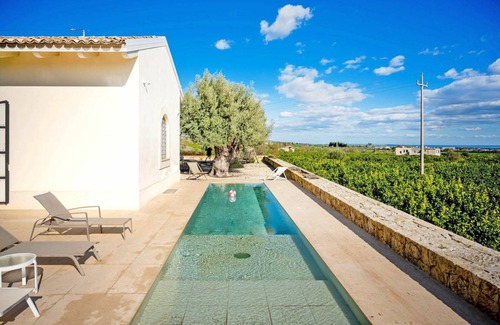 Avola Villa | 200 m² Villa ∙ 3 bedrooms ∙ 6 guests