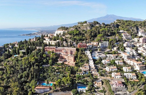 Taormina Villa | 200 m² Villa ∙ 4 bedrooms ∙ 7 guests