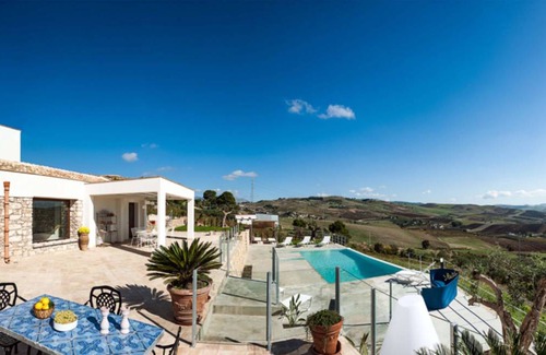 Marsala Villa | 200 m² Villa ∙ 4 bedrooms ∙ 8 guests