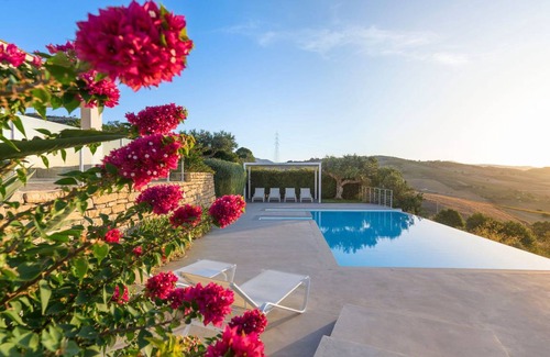 Buseto Palizzolo Villa | 200 m² Villa ∙ 4 bedrooms ∙ 8 guests