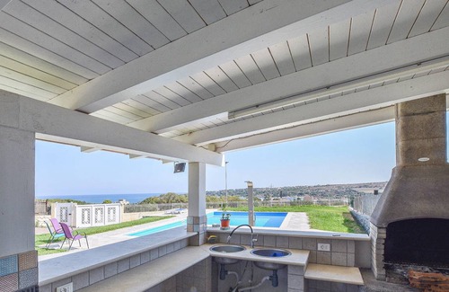 Brucoli House | 210 m² House ∙ 5 bedrooms ∙ 13 guests