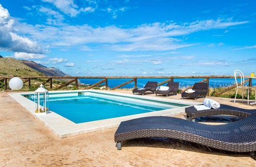 Scopello Villa | 220 m² Villa ∙ 4 bedrooms ∙ 8 guests