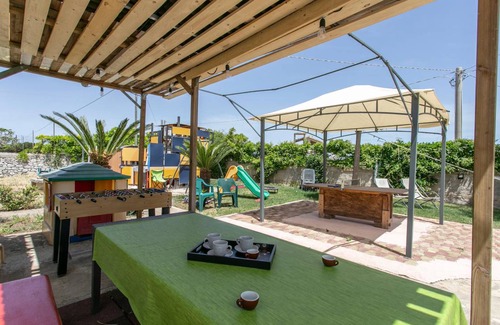 Modica House | 220 m² House ∙ 5 bedrooms ∙ 14 guests
