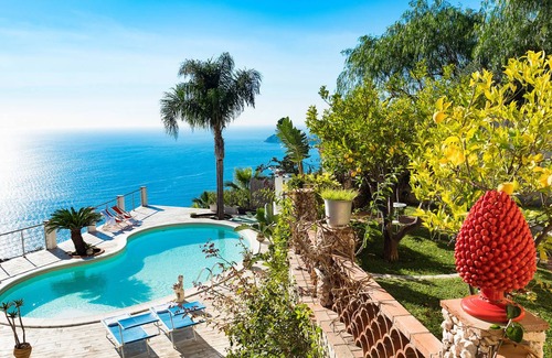 Letojanni Villa | 220 m² Villa ∙ 4 bedrooms ∙ 8 guests