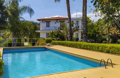 Santa Tecla Villa | 220 m² Villa ∙ 4 bedrooms ∙ 10 guests