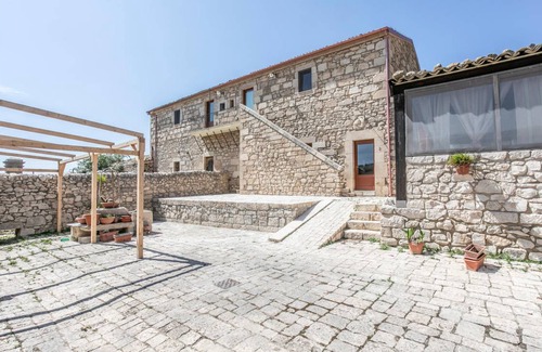 Ragusa House | 230 m² Maisonette ∙ 5 bedrooms ∙ 15 guests