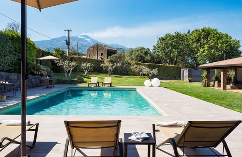 Viagrande Villa | 240 m² Villa ∙ 3 bedrooms ∙ 8 guests