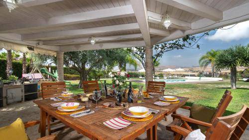 Gela Villa | 240 m² Villa ∙ 3 bedrooms ∙ 6 guests