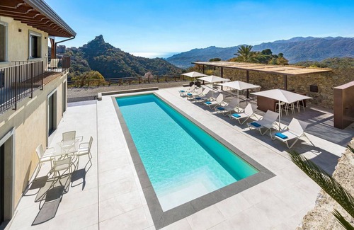 Savoca Villa | 240 m² Villa ∙ 5 bedrooms ∙ 10 guests
