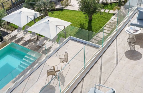 Taormina Villa | 240 m² Villa ∙ 6 bedrooms ∙ 12 guests