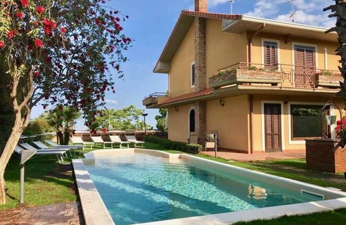Trecastagni House | 250 m² House ∙ 5 bedrooms ∙ 13 guests
