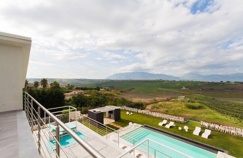Partinico House | 250 m² House ∙ 7 bedrooms ∙ 14 guests