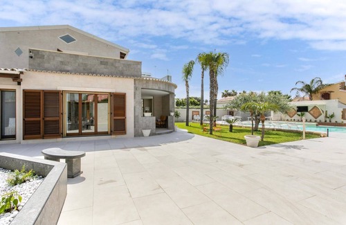 Punta Milocca House | 250 m² House ∙ 4 bedrooms ∙ 10 guests