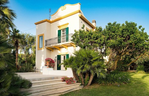 Salemi Villa | 250 m² Villa ∙ 5 bedrooms ∙ 10 guests