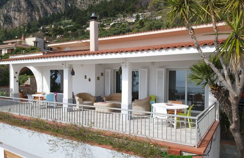 Capo Zafferano Villa | 250 m² Villa ∙ 3 bedrooms ∙ 11 guests