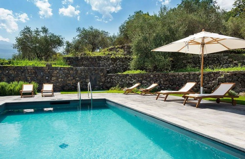 Rovittello Villa | 250 m² Villa ∙ 5 bedrooms ∙ 10 guests