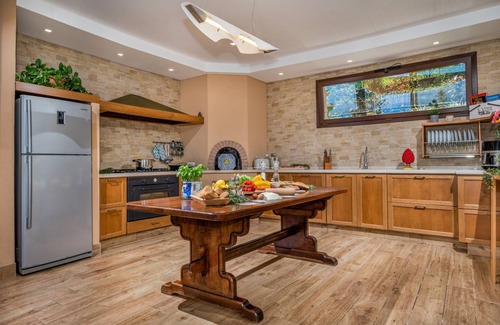 Cefalu Villa | 250 m² Villa ∙ 6 bedrooms ∙ 16 guests