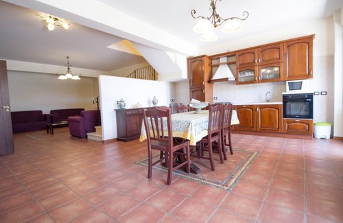 Trecastagni Villa | 250 m² Villa ∙ 6 bedrooms ∙ 16 guests
