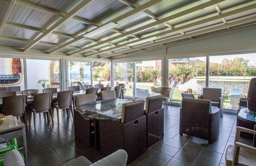 Casteldaccia Villa | 270 m² Villa ∙ 6 bedrooms ∙ 30 guests