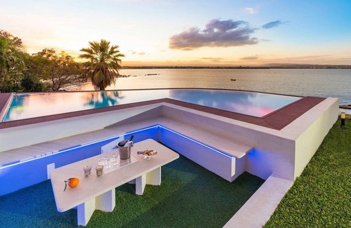 Syracuse Villa | 280 m² Villa ∙ 4 bedrooms ∙ 8 guests