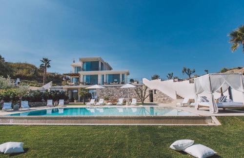 Giardini Naxos Villa | 290 m² Villa ∙ 5 bedrooms ∙ 10 guests