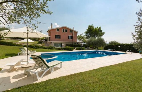 Giarratana House | 3 bedroom accommodation in Giarratana
