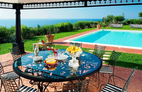 Capo d'Orlando Villa | 3 bedroom luxury Sicily villa to rent on Tyrrhenian coast