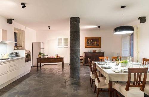 Castiglione di Sicilia Villa | 300 m² Villa ∙ 4 bedrooms ∙ 10 guests