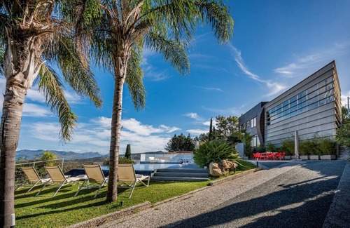 Alcamo Apartment | 300 m² Apartment ∙ 6 bedrooms ∙ 14 guests