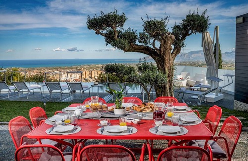 Alcamo Apartment | 300 m² Apartment ∙ 6 bedrooms ∙ 14 guests