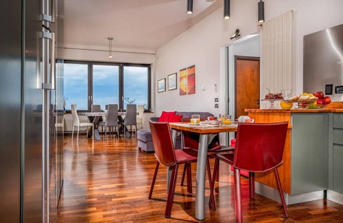 Alcamo Apartment | 300 m² Apartment ∙ 6 bedrooms ∙ 14 guests