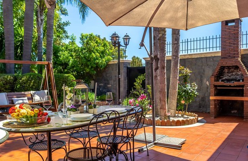 Aci Sant'Antonio House | 300 m² House ∙ 4 bedrooms ∙ 12 guests