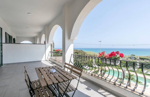Cava dʼAliga House | 300 m² House ∙ 8 bedrooms ∙ 20 guests