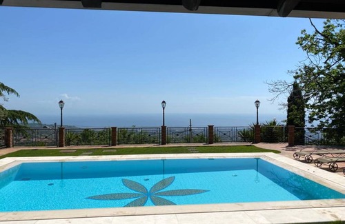 Zafferana Etnea Villa | 300 m² Villa ∙ 5 bedrooms ∙ 12 guests