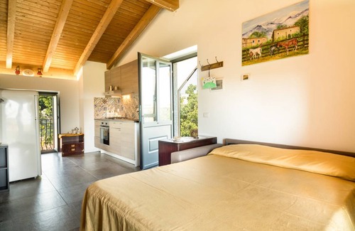 Aci Catena Villa | 300 m² Villa ∙ 4 bedrooms ∙ 10 guests
