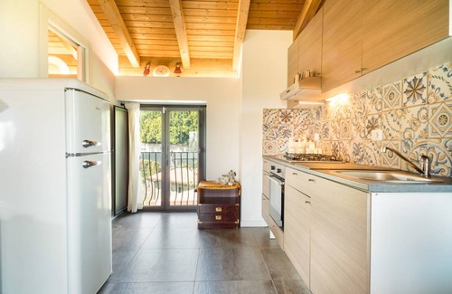 Aci Catena Villa | 300 m² Villa ∙ 4 bedrooms ∙ 10 guests