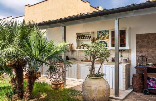 Calabernardo Villa | 300 m² Villa ∙ 5 bedrooms ∙ 10 guests
