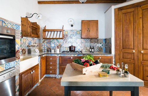 Milo Villa | 300 m² Villa ∙ 6 bedrooms ∙ 12 guests