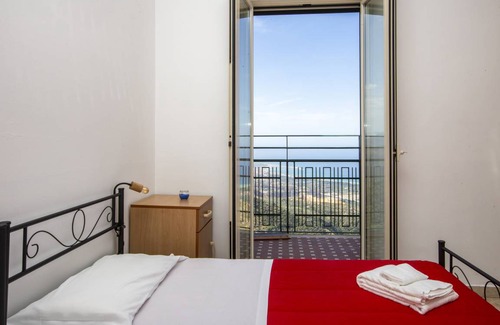San Marco d'Alunzio Villa | 348 m² Villa ∙ 11 bedrooms ∙ 24 guests