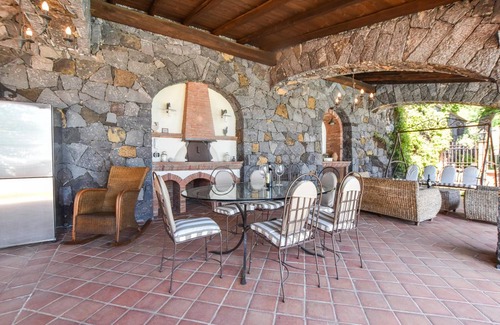 Zafferana Etnea House | 350 m² House ∙ 5 bedrooms ∙ 12 guests
