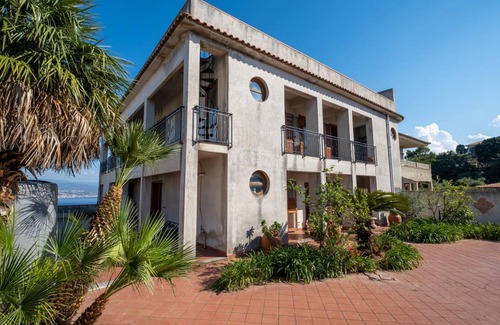 Faro Superiore Villa | 360 m² Villa ∙ 4 bedrooms ∙ 8 guests