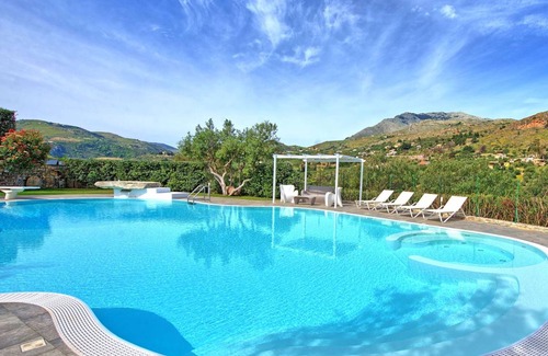 Scopello Villa | 380 m² Villa ∙ 6 bedrooms ∙ 12 guests