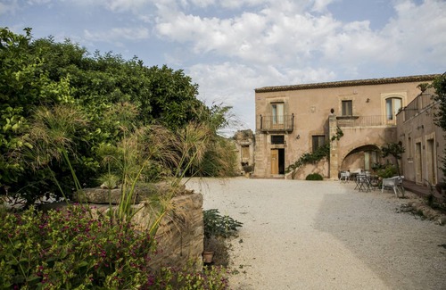 Syracuse Resort | 40 m² Private room ∙ 1 bedroom ∙ 2 guests