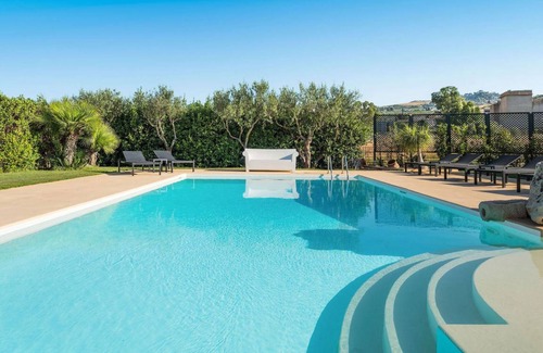 Buseto Palizzolo Villa | 400 m² Villa ∙ 8 bedrooms ∙ 16 guests